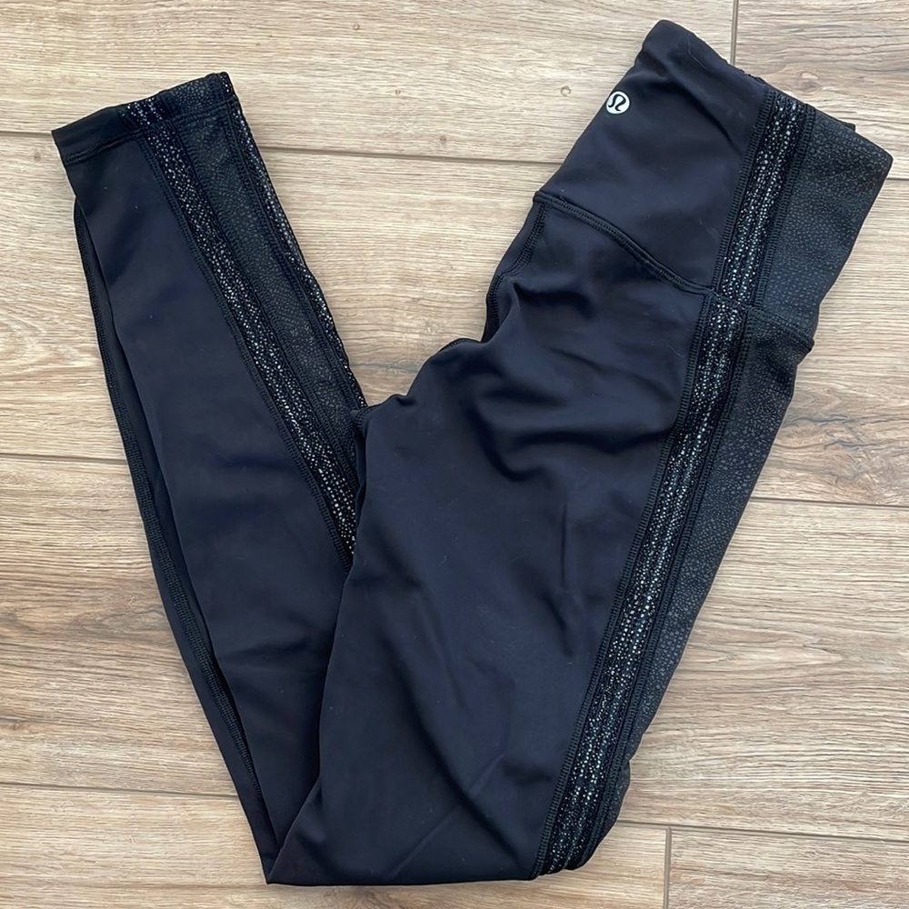 Lululemon pants- size 4- lightly worn- no pockets- 28 inseam-